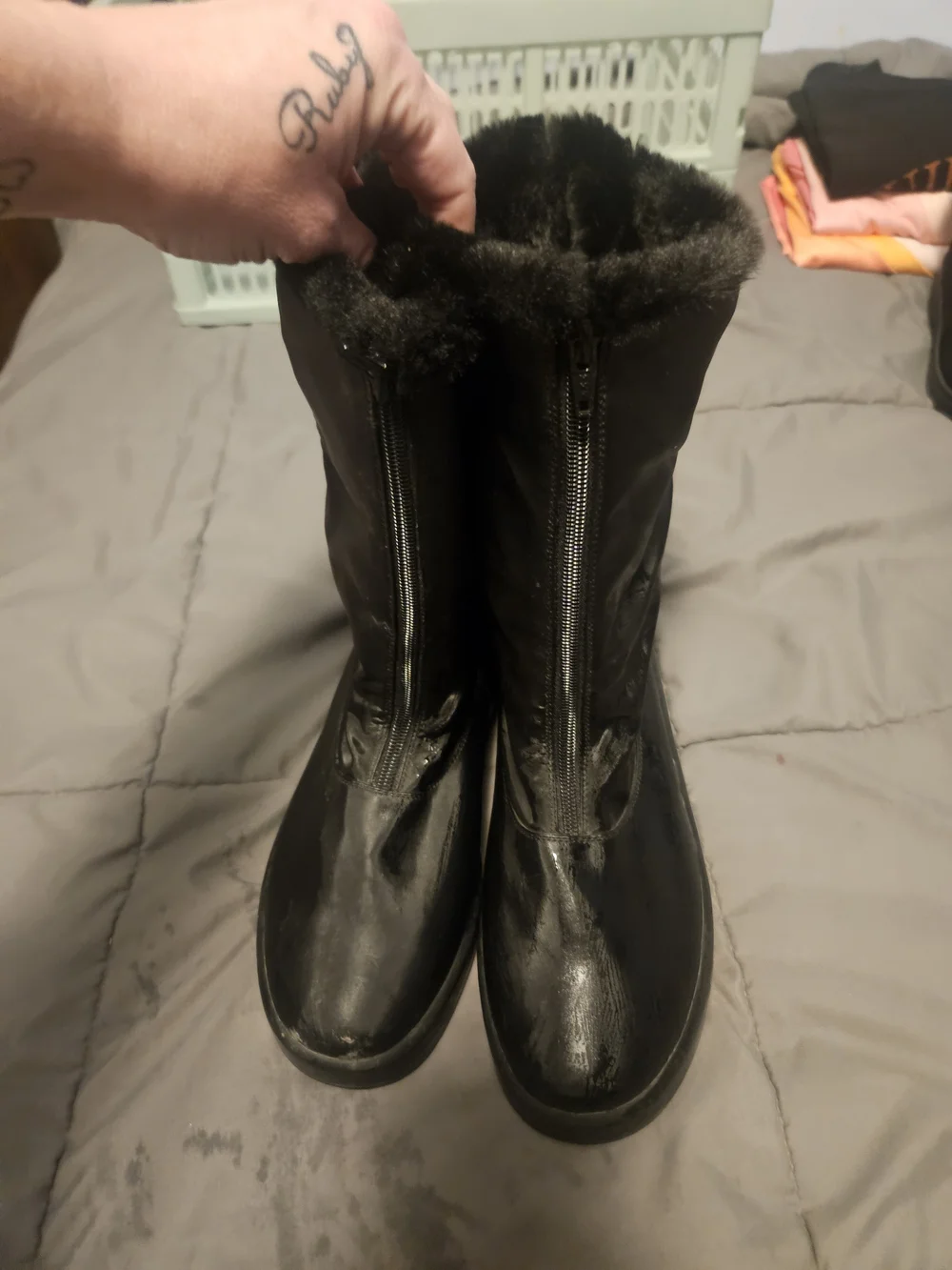 Unknown Brand black mid